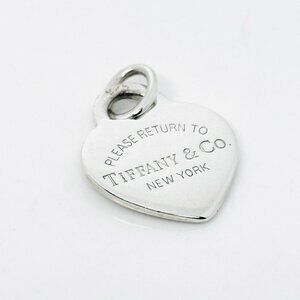 Return to Tiffany Medium Heart Tag Pendant or Charm in Sterling Silver